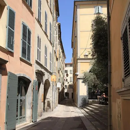 Rum i privatbostad Chambre D'hotes Sde, Wc Prive Climatise Dans Loft 80m2 Espace Commun Avec Les Habitants Salon Et Cuisine *