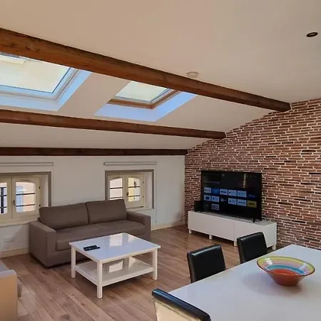 Homestay Chambre D'hotes Sde, Wc Prive Climatise Dans Loft 80m2 Espace Commun Avec Les Habitants Salon Et Cuisine Toulon