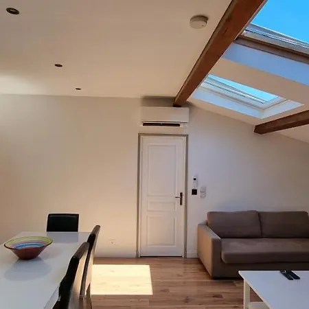 Chambre D'hotes Sde, Wc Prive Climatise Dans Loft 80m2 Espace Commun Avec Les Habitants Salon Et Cuisine Homestay *