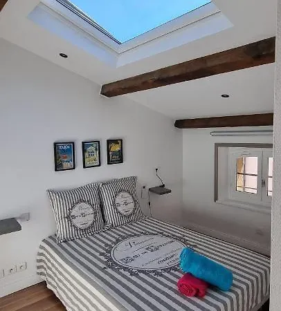 Chambre D'hotes Sde, Wc Prive Climatise Dans Loft 80m2 Espace Commun Avec Les Habitants Salon Et Cuisine * Toulon