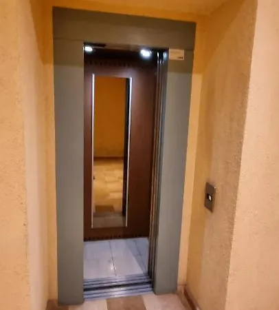 Chambre D'hotes Sde, Wc Prive Climatise Dans Loft 80m2 Espace Commun Avec Les Habitants Salon Et Cuisine Homestay *